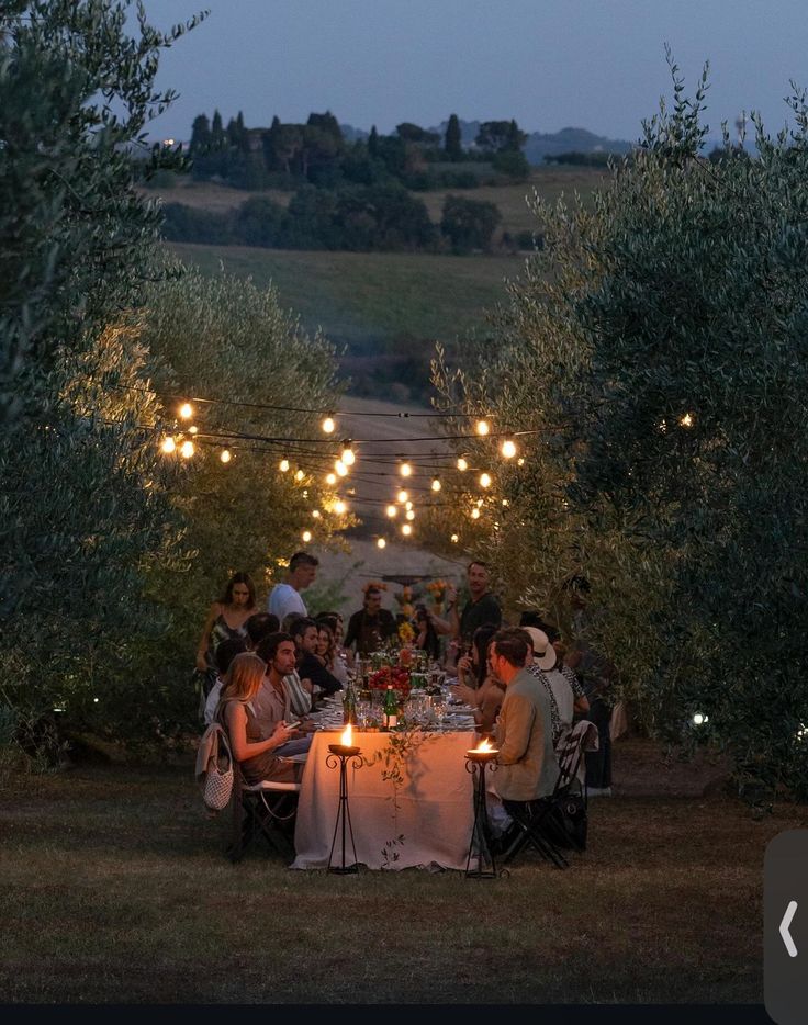 Why Eating at 10:00pm, like the Mediterraneans, makes sense.