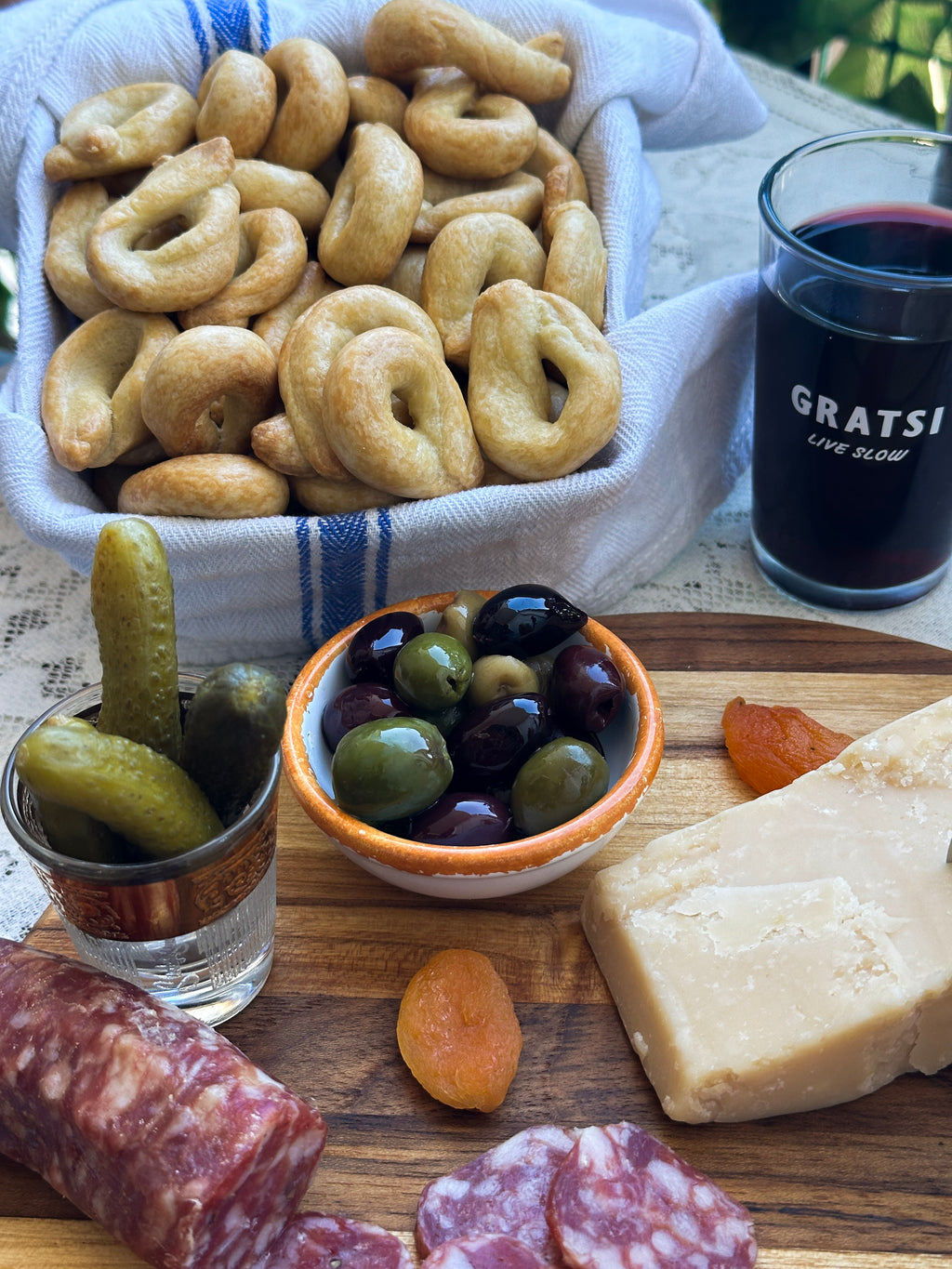 Taralli Recipe: How to Make Italian Snack Crackers | Gratsi