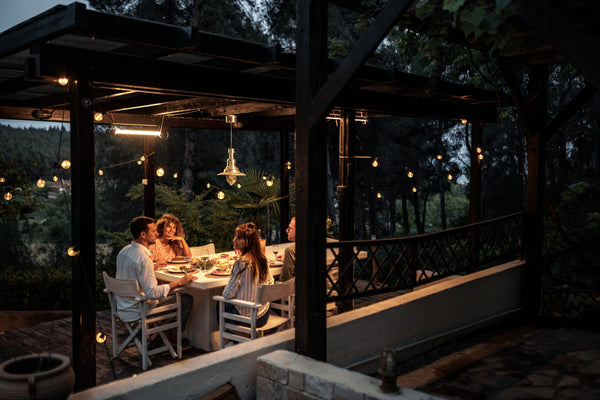 Why Eating at 10:00pm, like the Mediterraneans, makes sense.