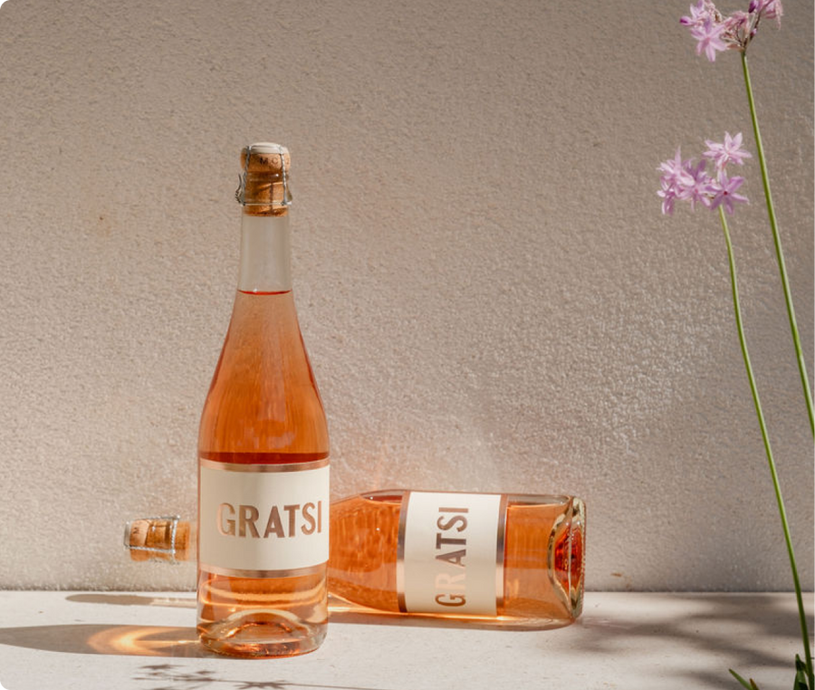 <h2>The newest Gratsi pour is pink and bubbly.</h2>