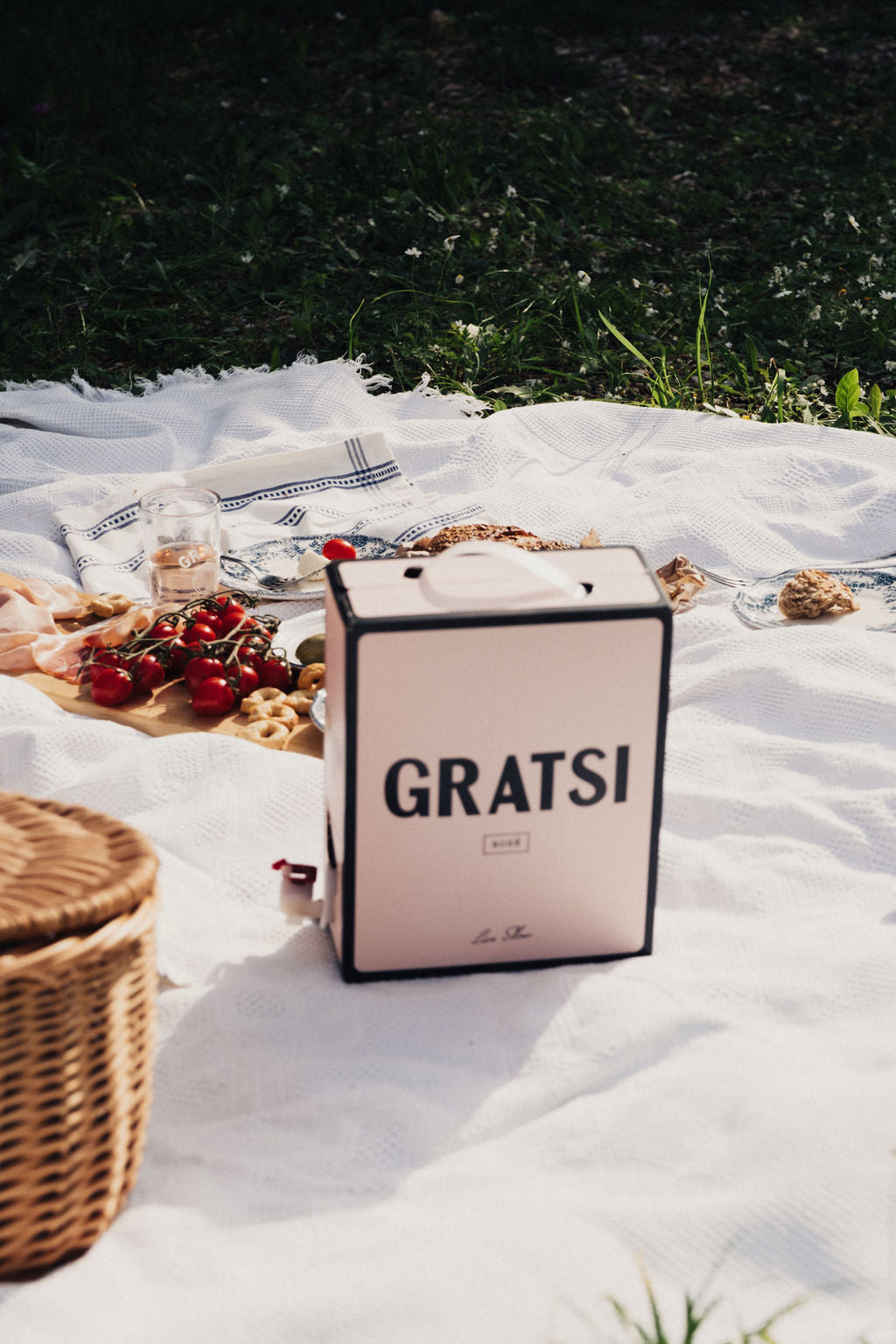 stina / type W grateful / Grace rose white
